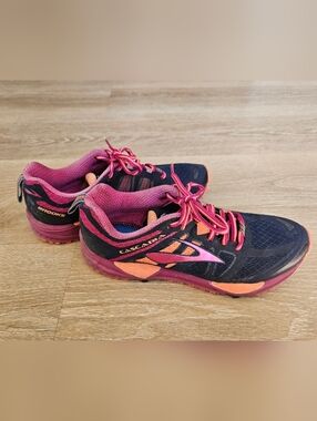 Brooks Cascadia 11 Trail Running Shoes - Size 8